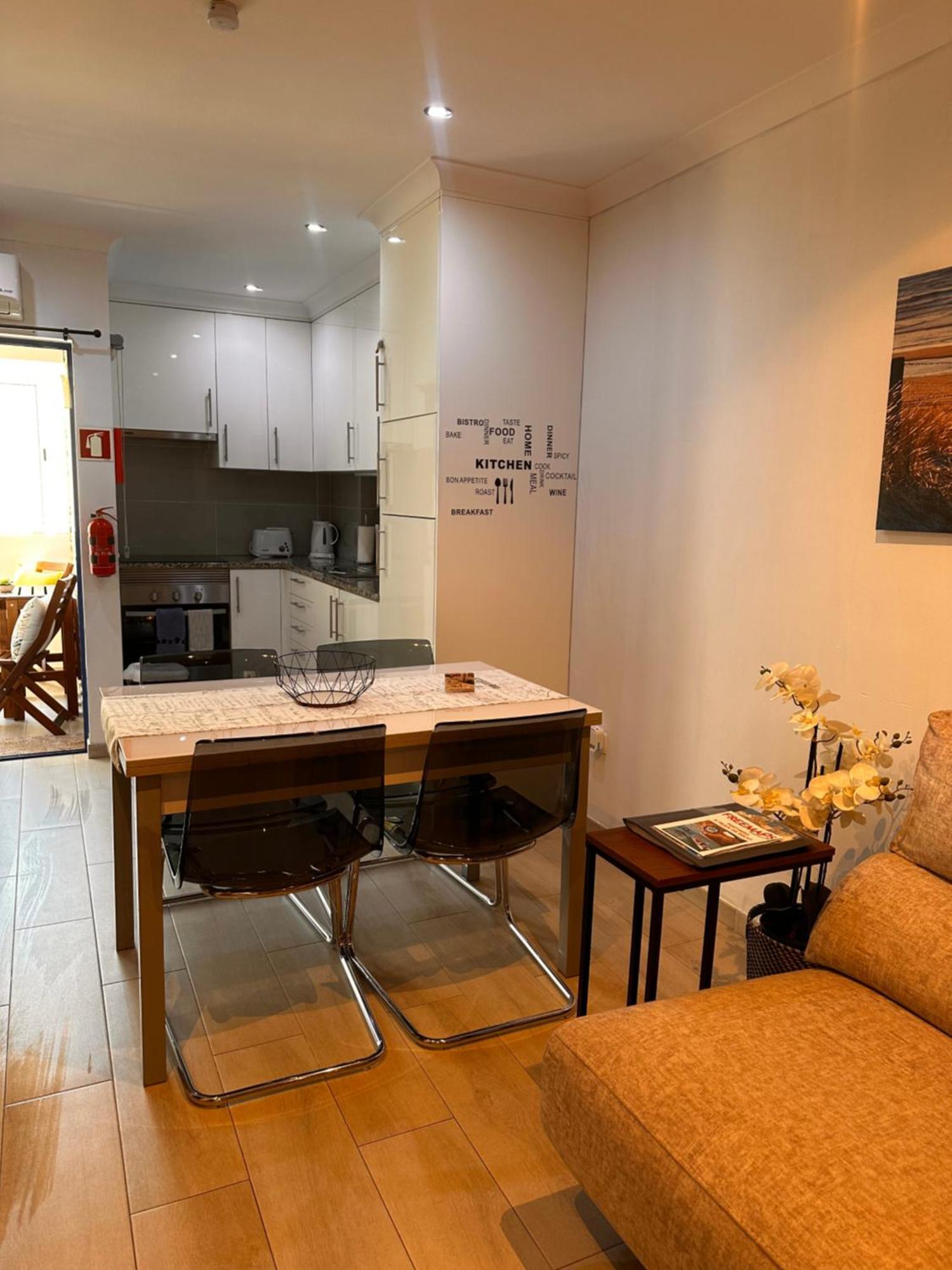 Charming Apartment In Portimao Wi-Fi/Ac Buitenkant foto